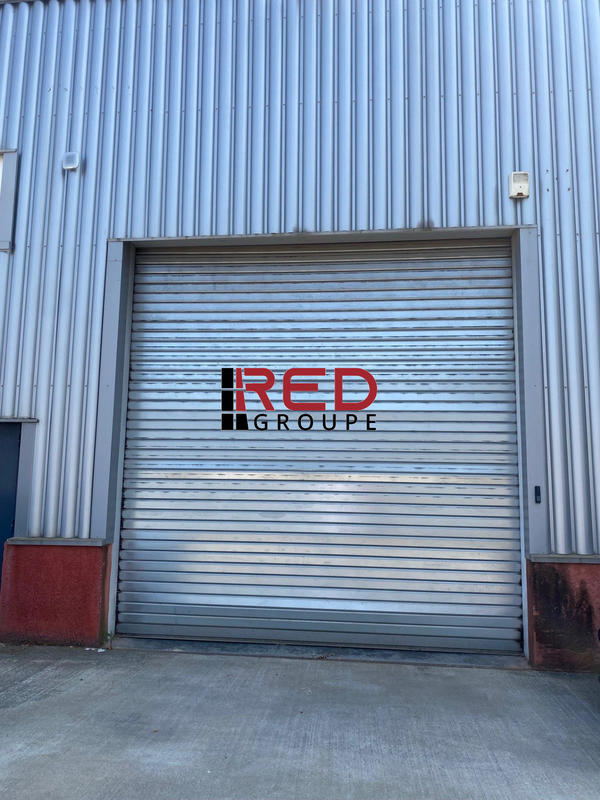 Entrepôt - 210 m²