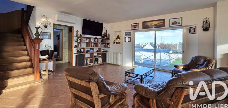 Maison - 216 m² - 7 pièces