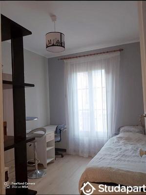 Chambre - 10 m² - 1 pièce