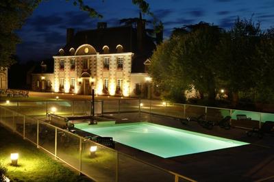 Manoir - 3 300 m² - 65 pièces