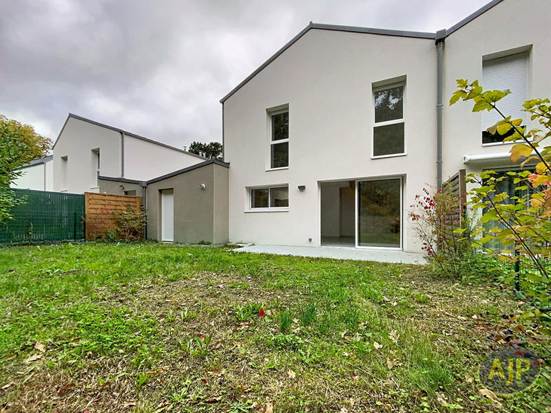 Maison - 88 m² - 4 pièces