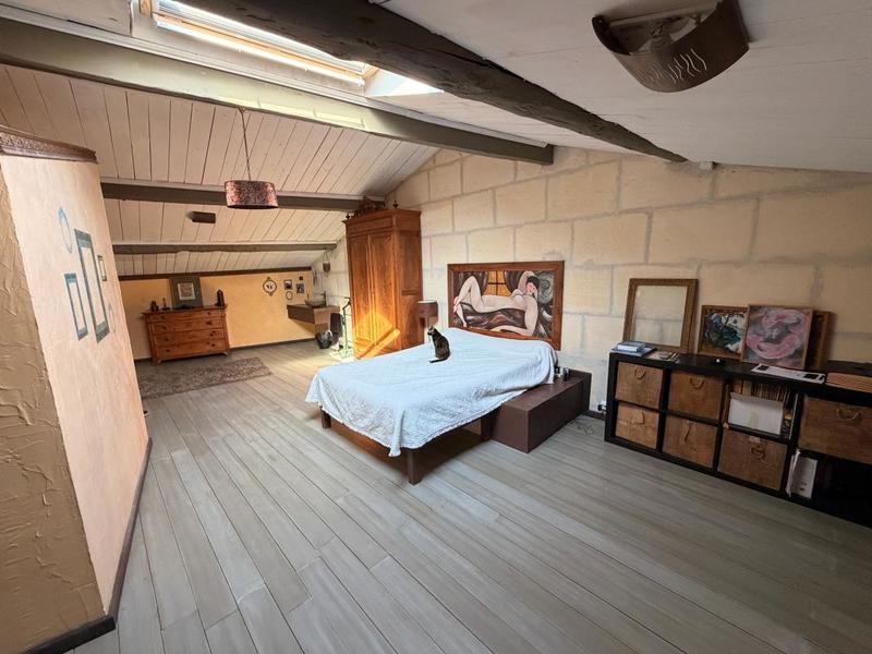 Maison - 220 m² - 6 pièces