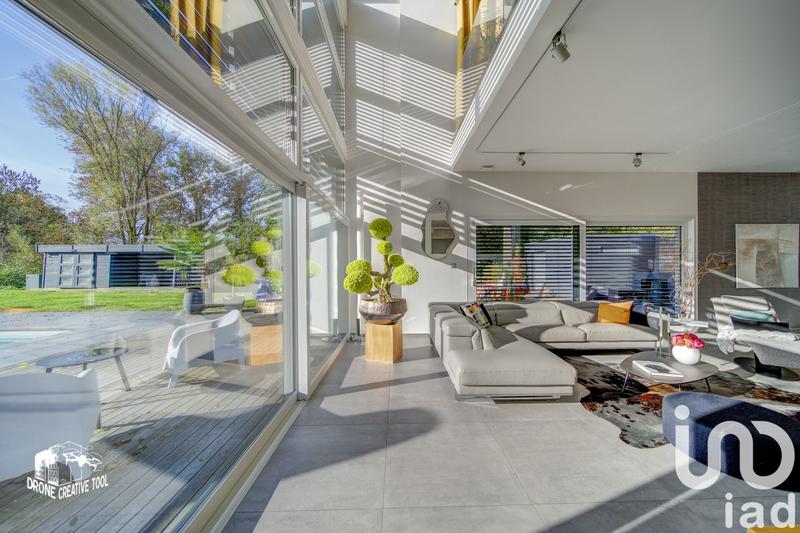 Maison - 340 m² - 8 pièces