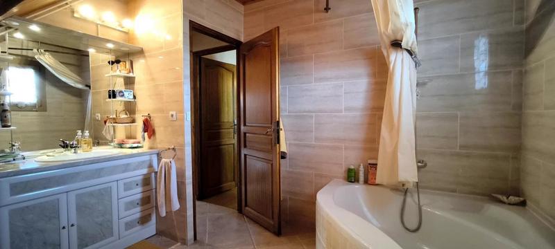 Villa - 169 m² - 6 pièces