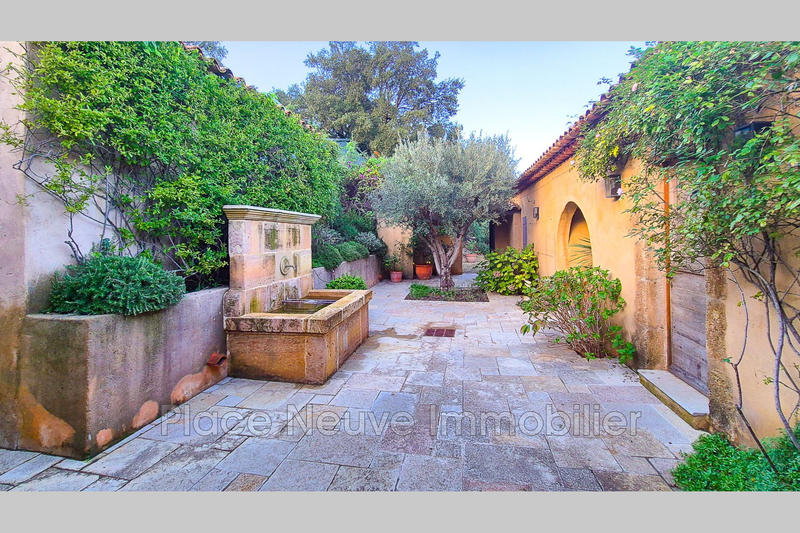 Maison - 180 m² - 5 pièces