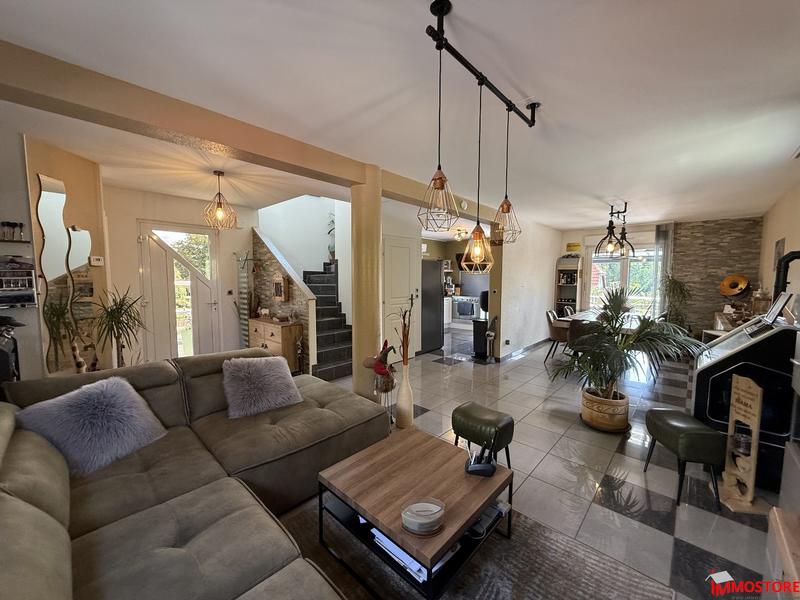 Maison - 91 m² - 5 pièces