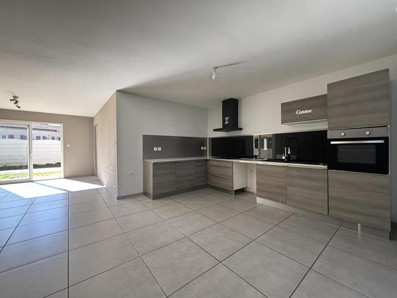 Maison - 96 m² - 4 pièces