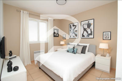 Appartement - 80 m² - 4 pièces