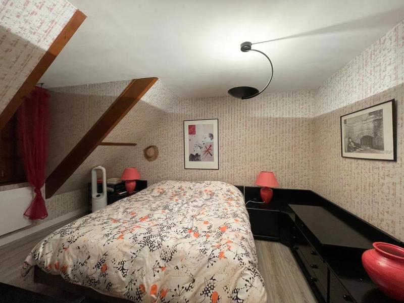 Maison - 205 m² - 7 pièces