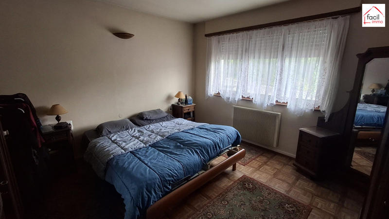 Maison - 250 m² - 9 pièces