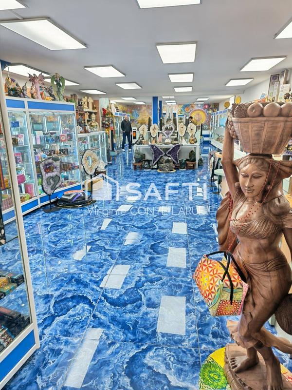 Local commercial - 215 m² - 5 pièces