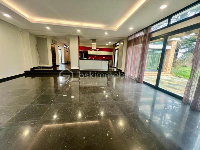 Demeure - 570 m² - 10 pièces