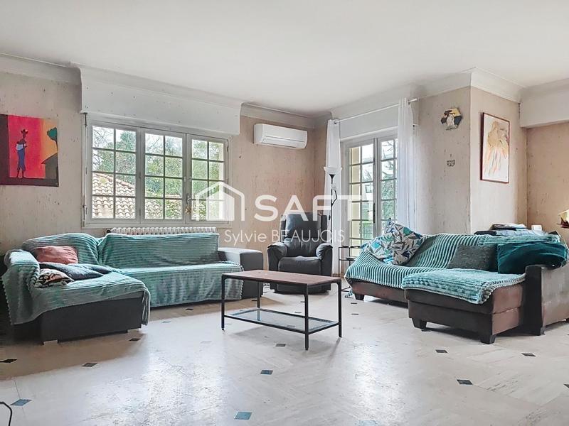 Maison - 244 m² - 8 pièces