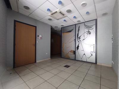 Local d'activités - 56 m² - 4 pièces