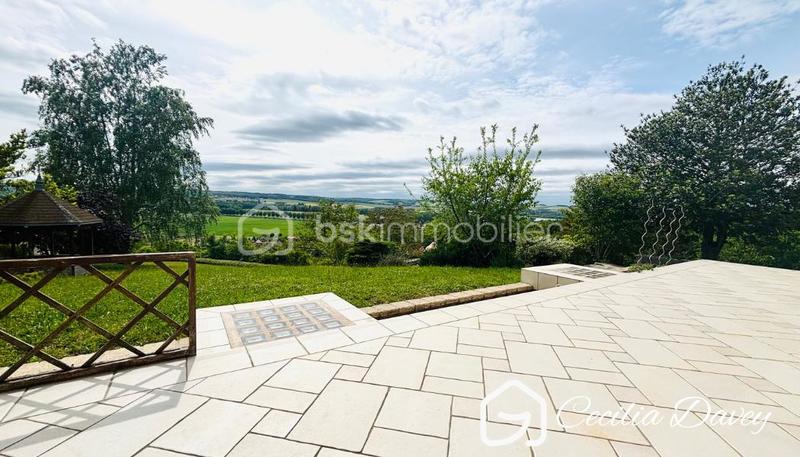 Villa - 210 m² - 7 pièces