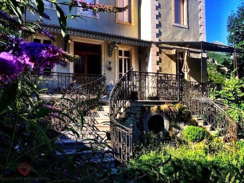 Château - 513 m² - 11 pièces