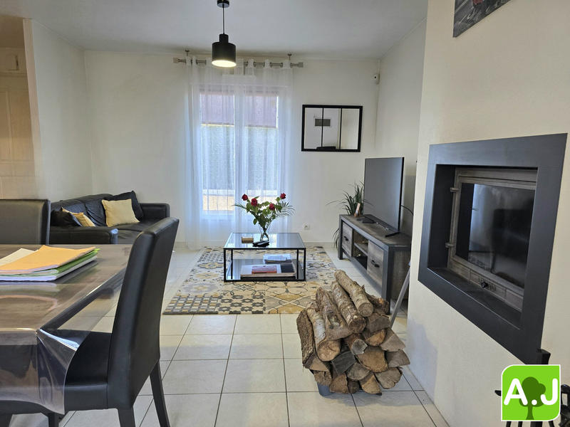 Maison - 87 m² - 5 pièces