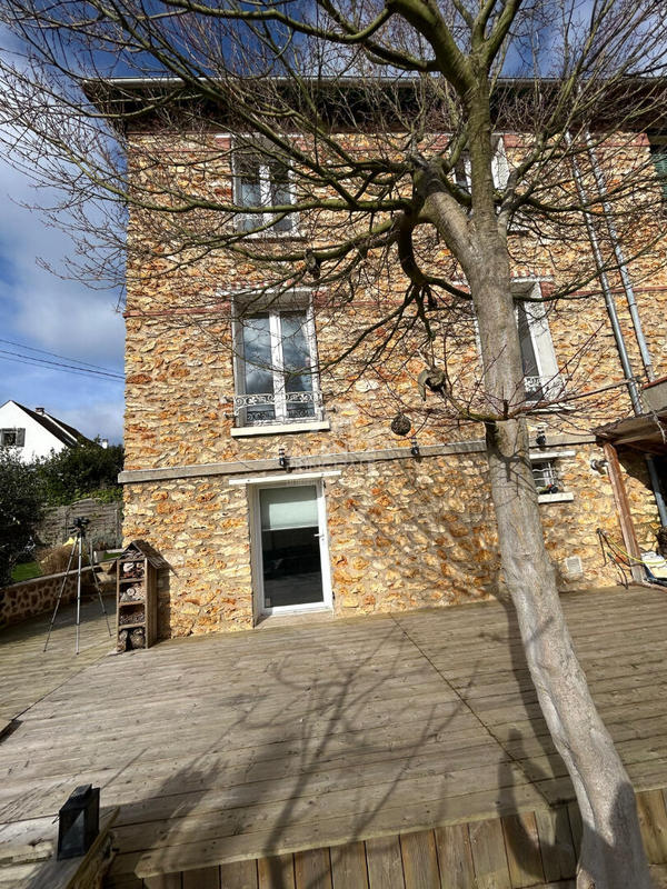 Maison - 95 m² - 5 pièces