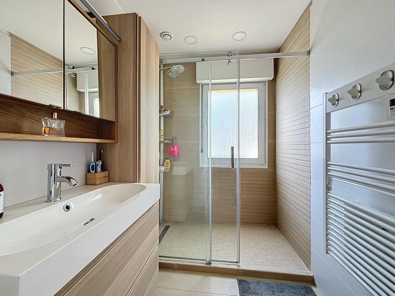 Maison - 174 m² - 7 pièces