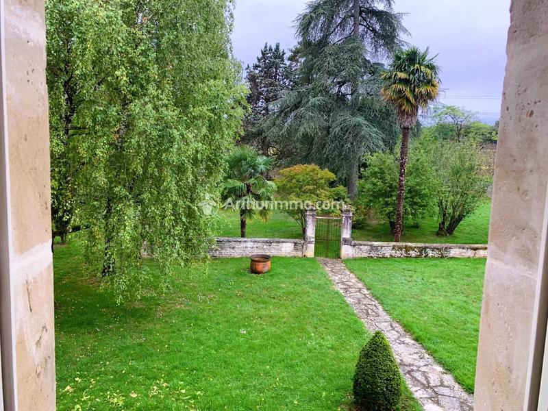 Maison - 300 m² - 8 pièces