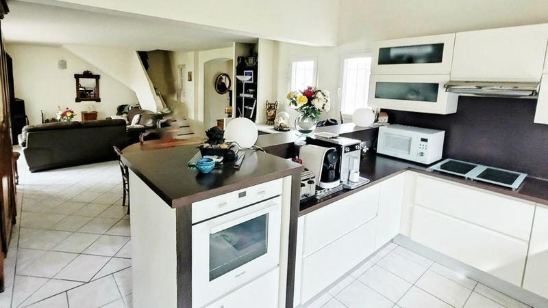 Propriété - 320 m²