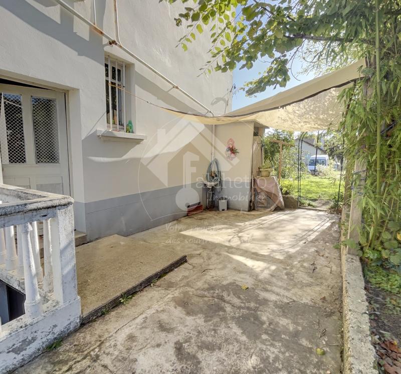 Maison - 170 m² - 8 pièces