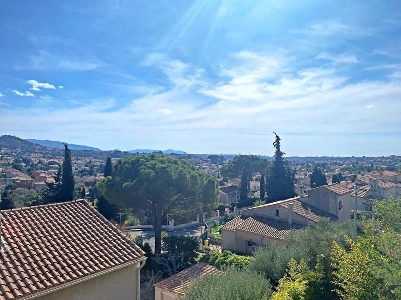 Maison - 209 m² - 8 pièces