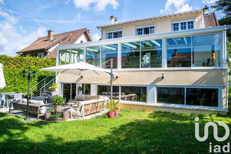 Maison - 225 m² - 7 pièces