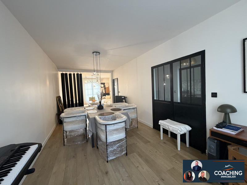 Maison - 205 m² - 7 pièces