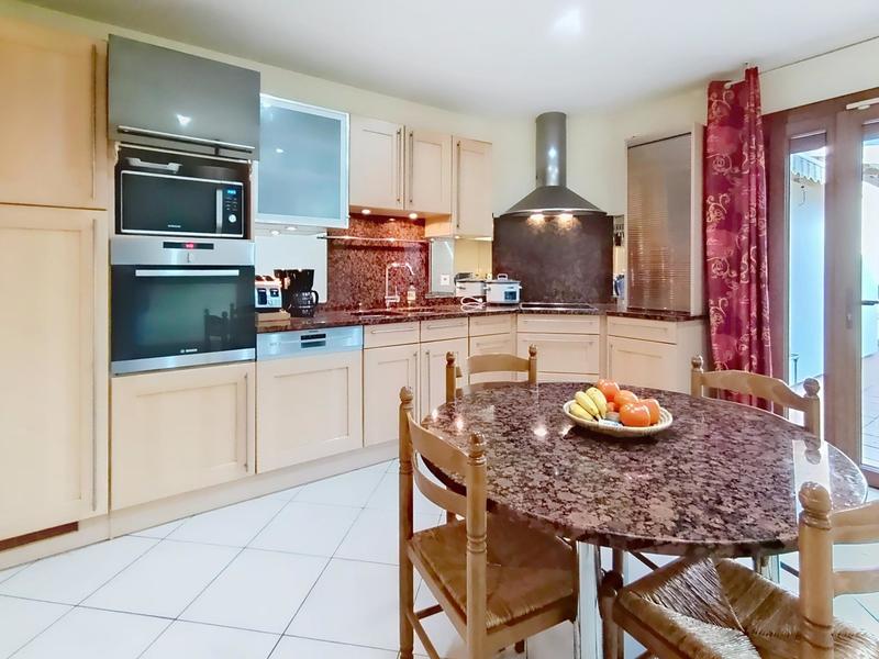 Villa - 100 m² - 4 pièces