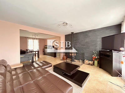 Maison traditionnelle - 112 m² - 6 pièces