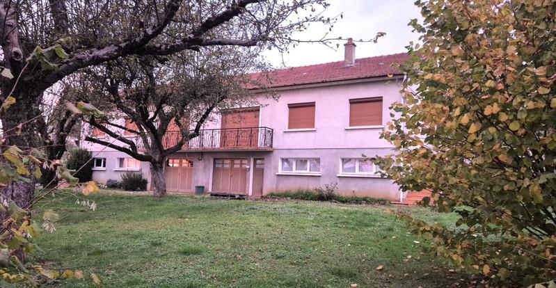 Maison - 164 m² - 9 pièces
