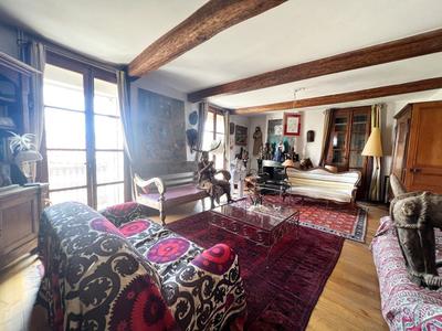 Maison - 259 m² - 9 pièces