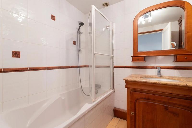 Appartement - 159 m² - 6 pièces