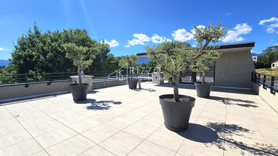 Appartement - 108 m² - 4 pièces