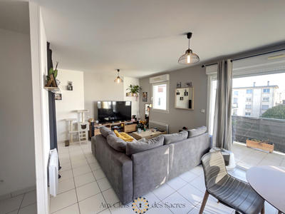 Appartement - 49 m² - 2 pièces
