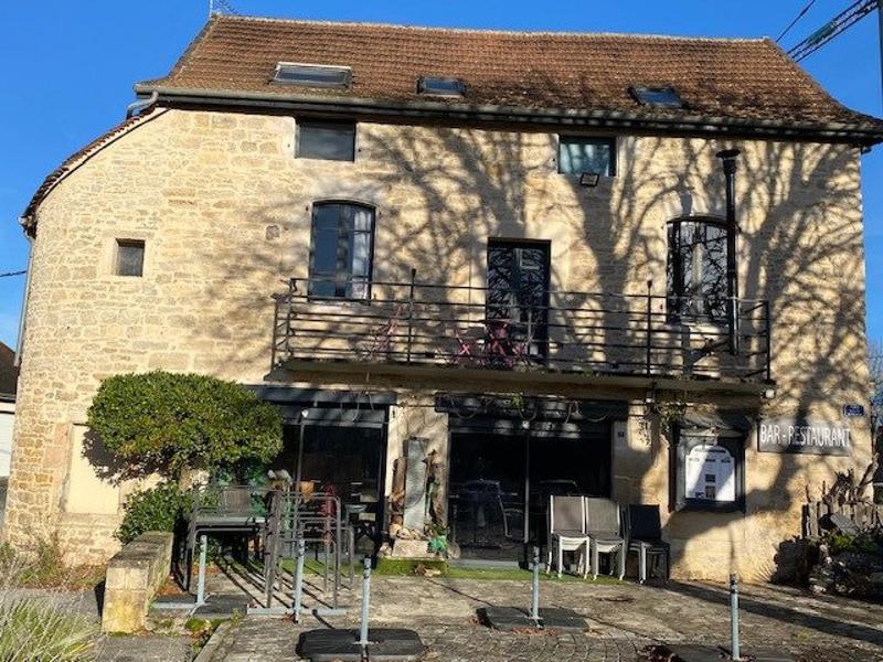 Local commercial - 326 m² - 9 pièces