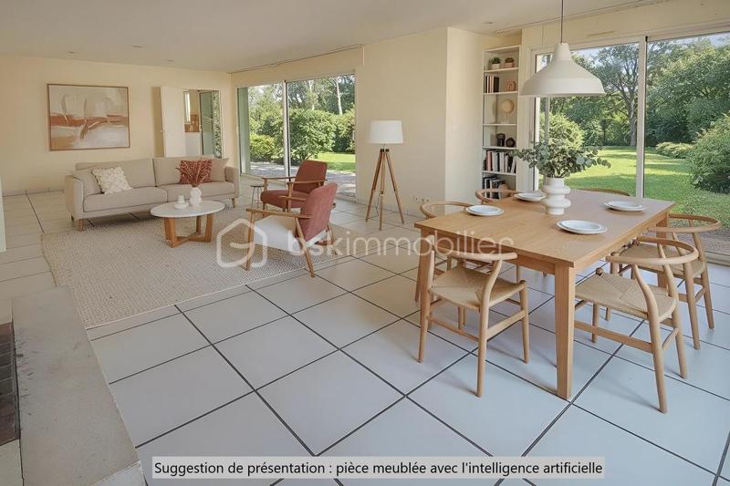 Maison traditionnelle - 240 m² - 10 pièces
