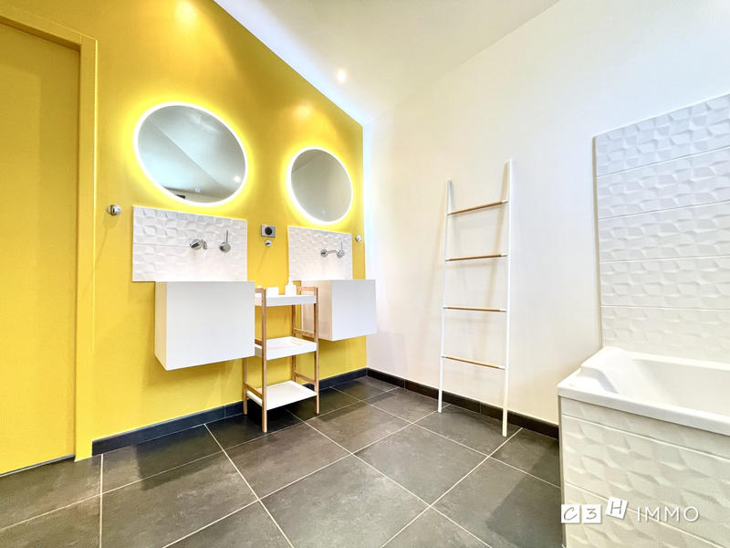 Maison - 154 m² - 5 pièces