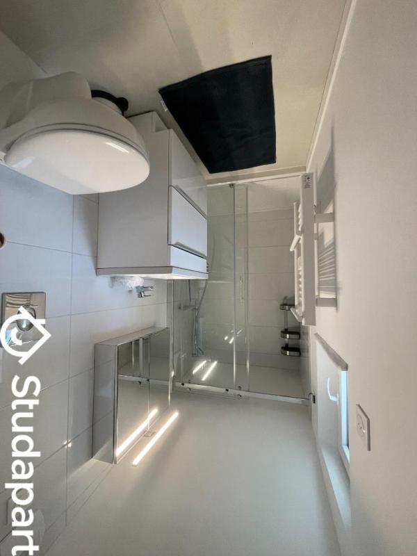 Chambre - 9 m² - 1 pièce