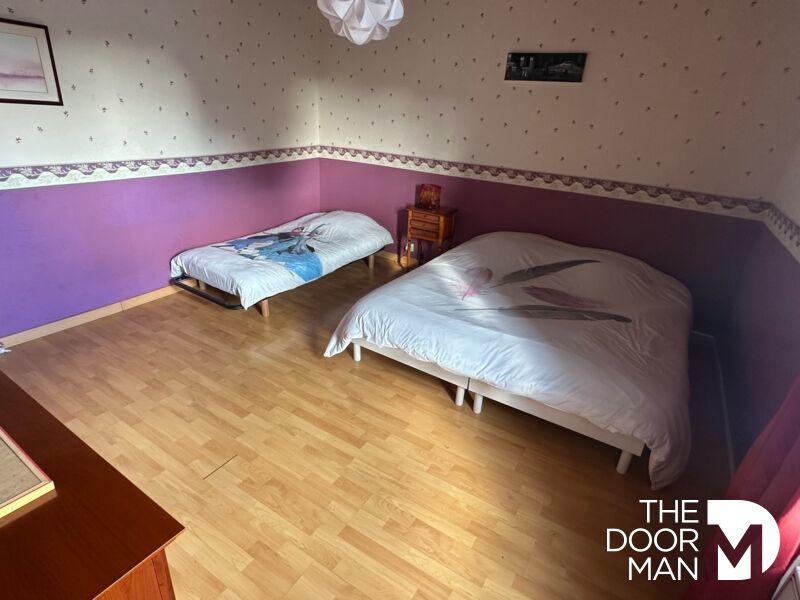 Maison - 270 m² - 7 pièces