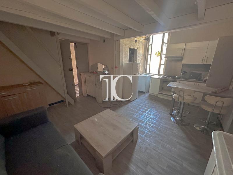 Maison de ville - 220 m² - 10 pièces