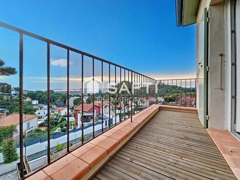 Maison - 250 m² - 9 pièces