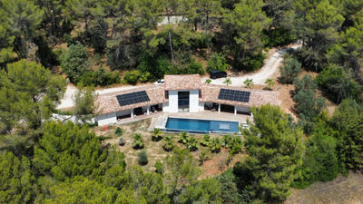 Villa - 250 m² - 6 pièces