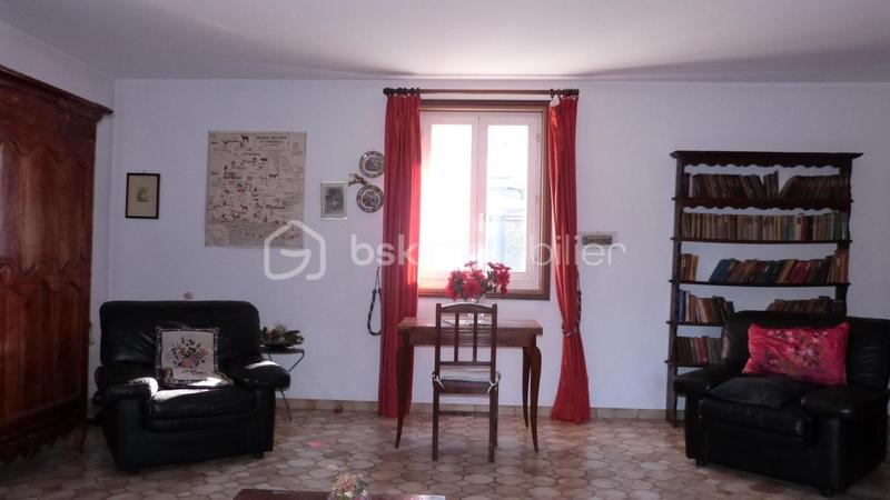 Maison en pierre - 261 m² - 8 pièces