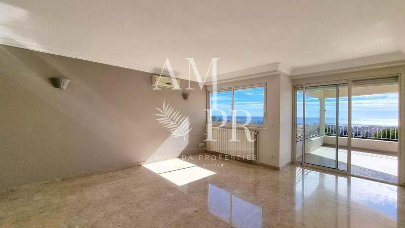 Villa - 239 m² - 6 pièces