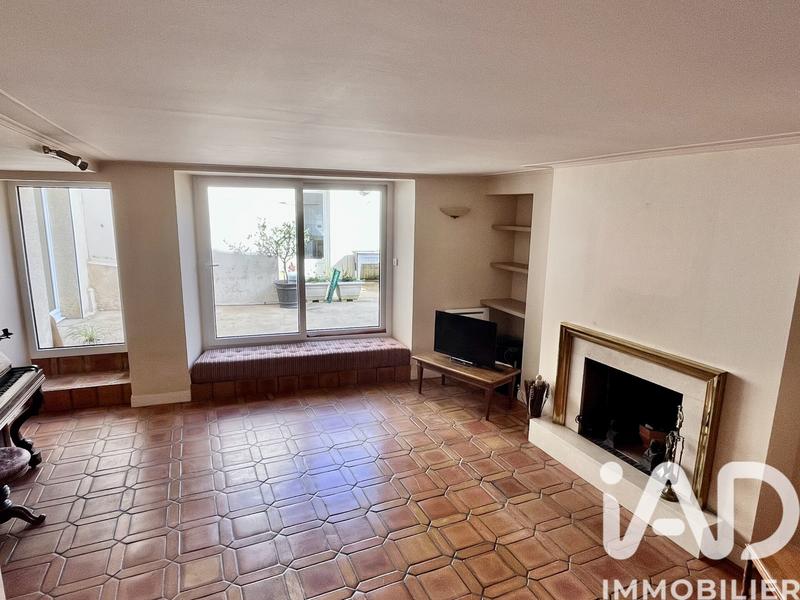 Maison - 217 m² - 6 pièces