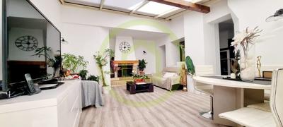 Maison - 220 m² - 7 pièces