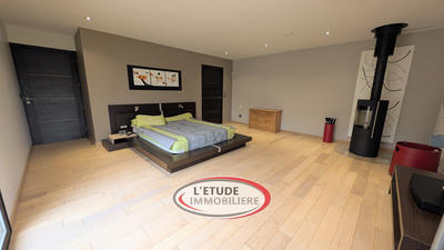 Maison - 185 m² - 7 pièces