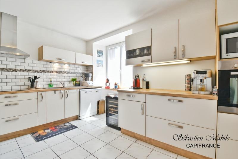 Maison - 161 m² - 6 pièces